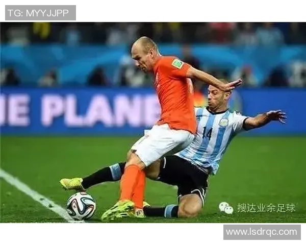 重庆足球队在钻石联赛中的默契配合与战术分析探讨